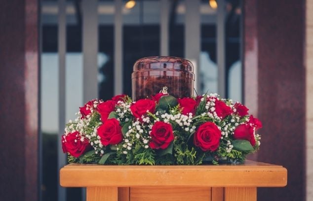 3 Sincere Ways To Personalize a Casket or Urn