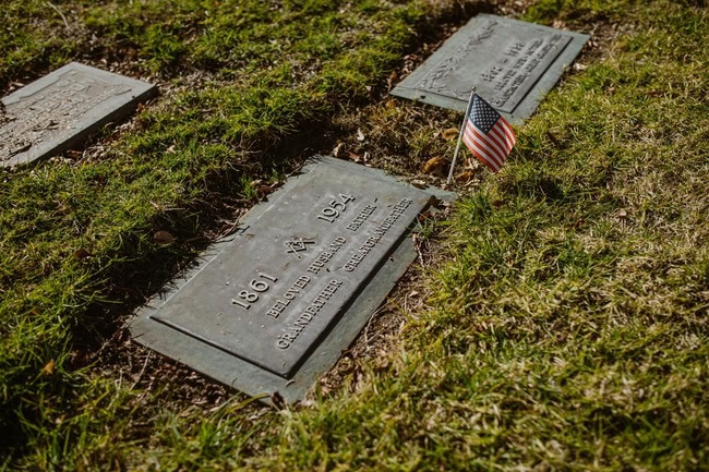 military funeral services​