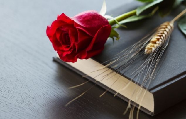 6 Verses About Grief To Include in Funeral Prayer Cards