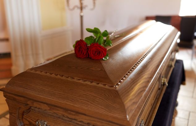 Open Casket vs. Closed Casket: Which Should You Choose?